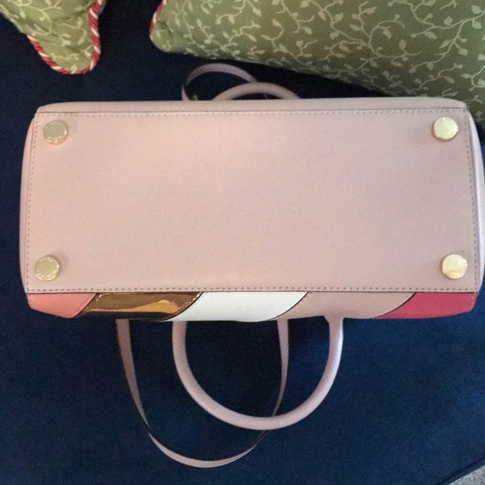 STUNNING! Michael Kors leather bag NWOT! - Picture 6 of 7